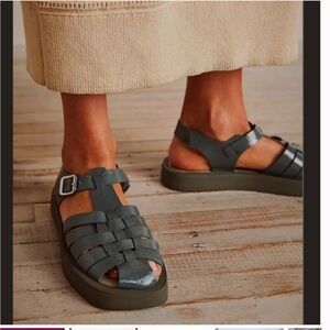 NEW Free People Finn Fisherman Platform
Sandals Green Leather 37 Made In…